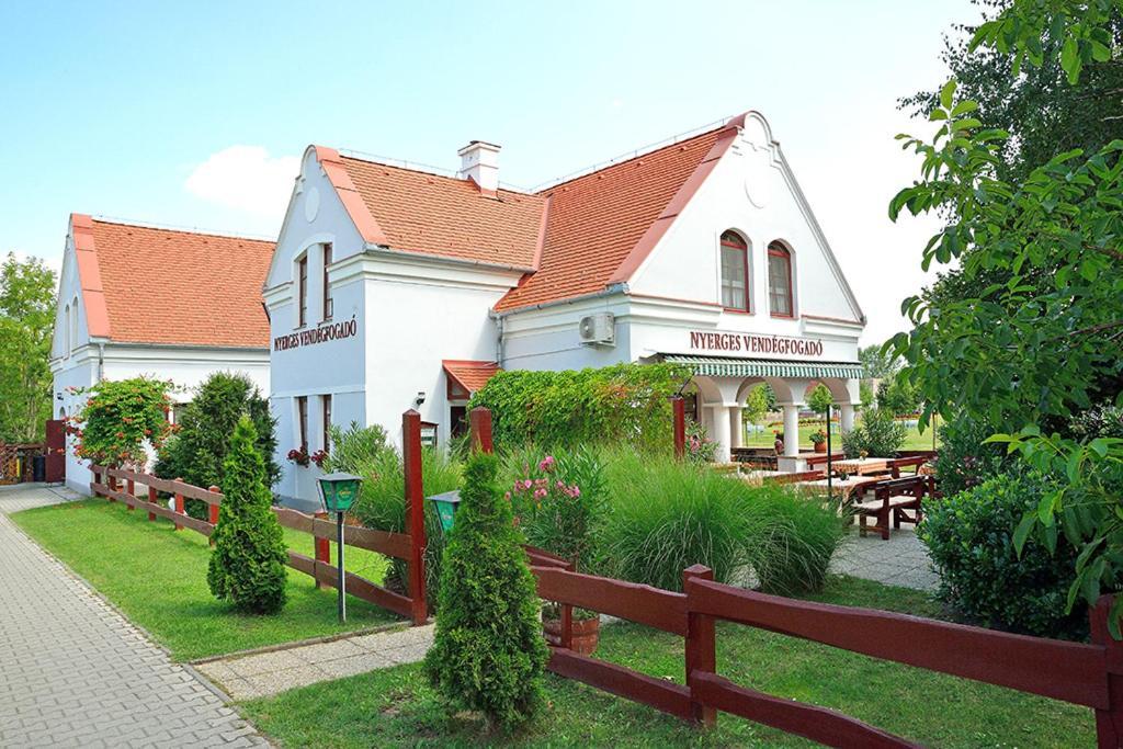HegykőNyerges Vendegfogado住宿加早餐旅馆 外观 照片